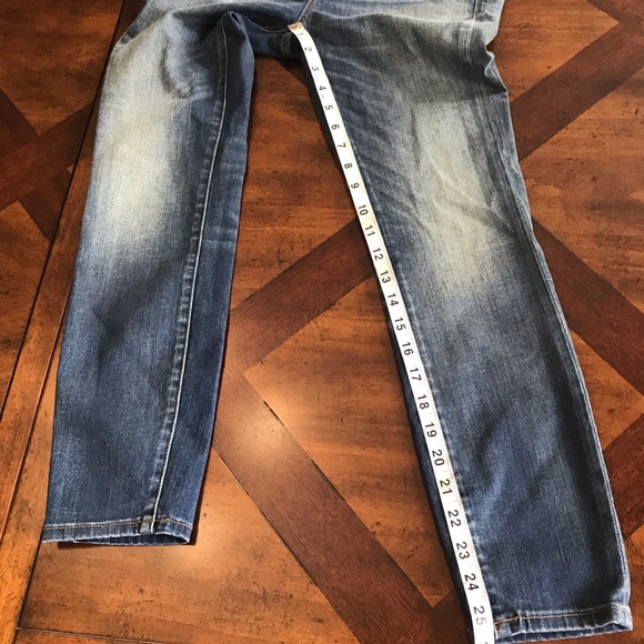 Madewell High Riser Crop Jeans - Picture 6 of 10